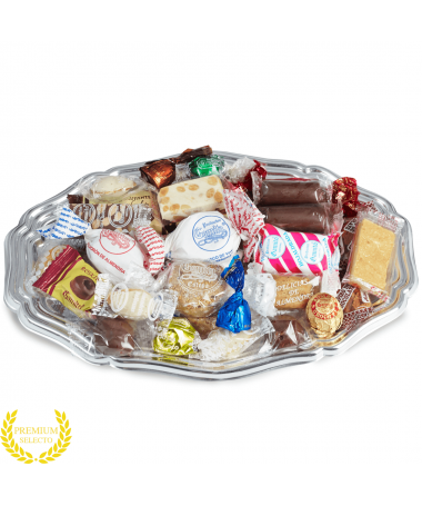Tray with a premium variety of Christmas sweets